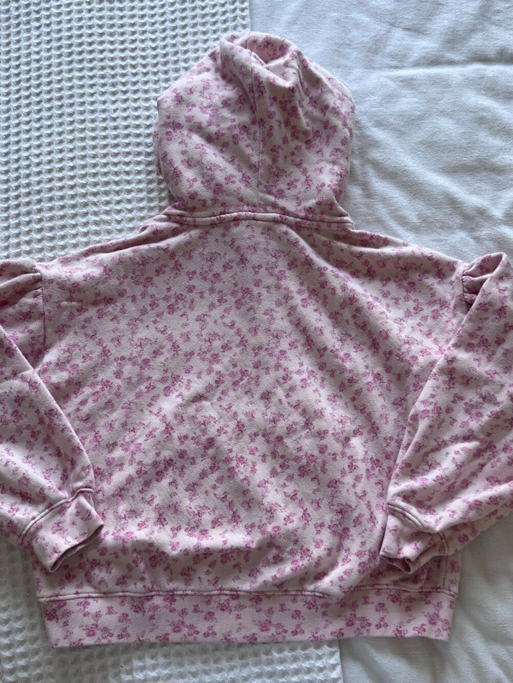 Gap × LoveShackFancy Kids Floral Cropped Logo Hoodie - Picture 3 of 6